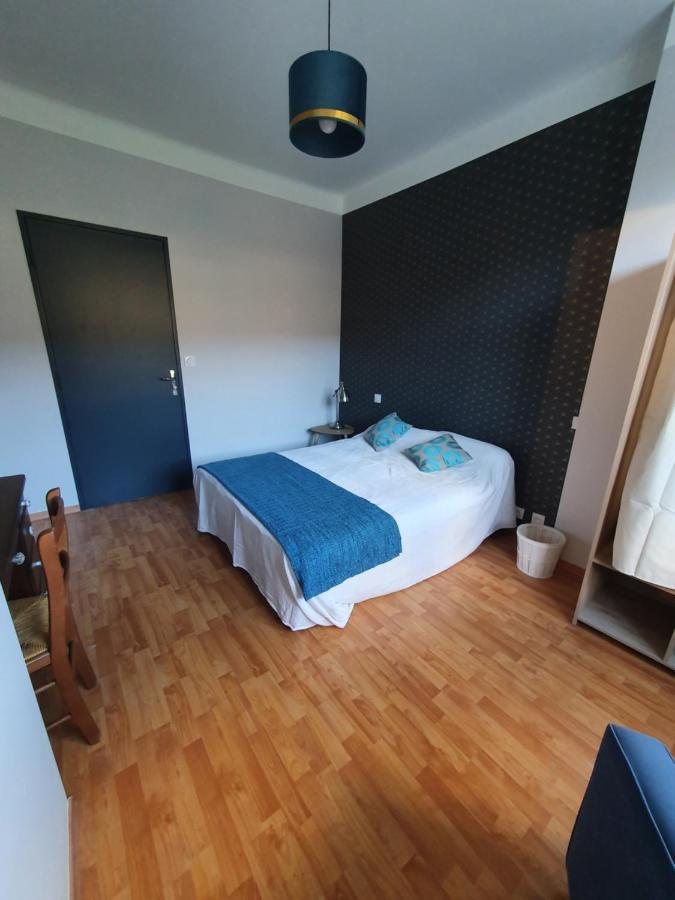 Chambre Privee Du Majestic Saint-Affrique Kültér fotó